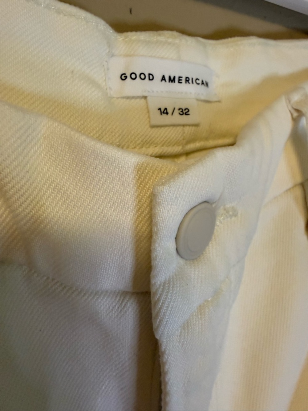 Good American Petite 90s Relaxed Wide Straight Jeans Cloud White Sz 14/32 - Picture 9 of 13